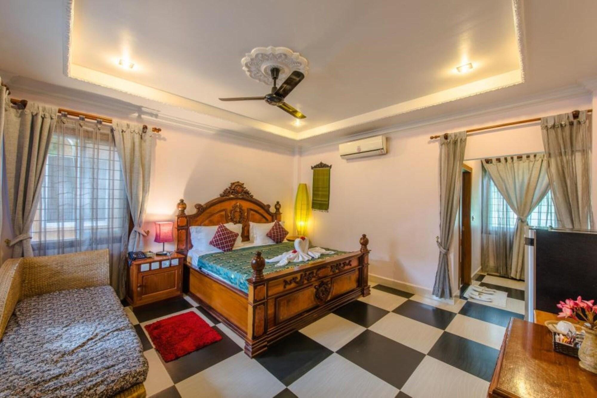 Delux Villa Battambang Exterior photo