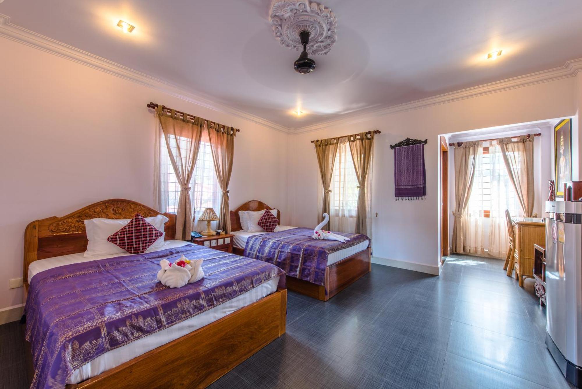Delux Villa Battambang Exterior photo